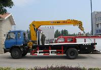 東風153平板帶吊型清障車