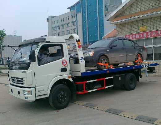 東風(fēng)平板清障車