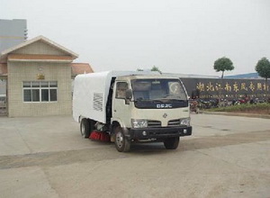 東風(fēng)多利卡掃路車